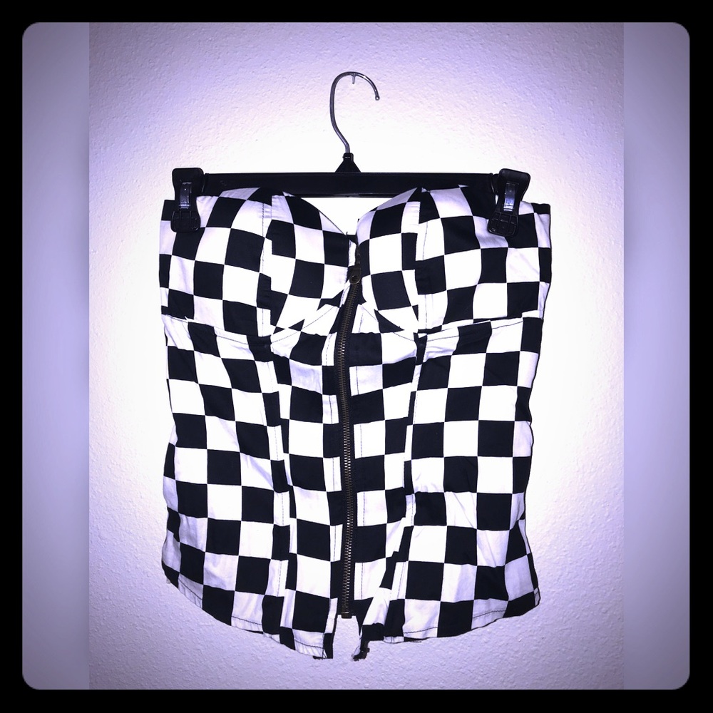 Strapless racer corset